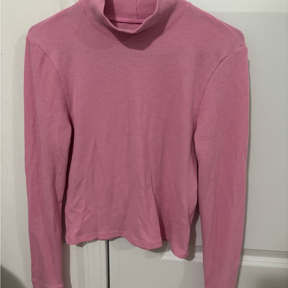 AE pink long sleeve turtleneck top